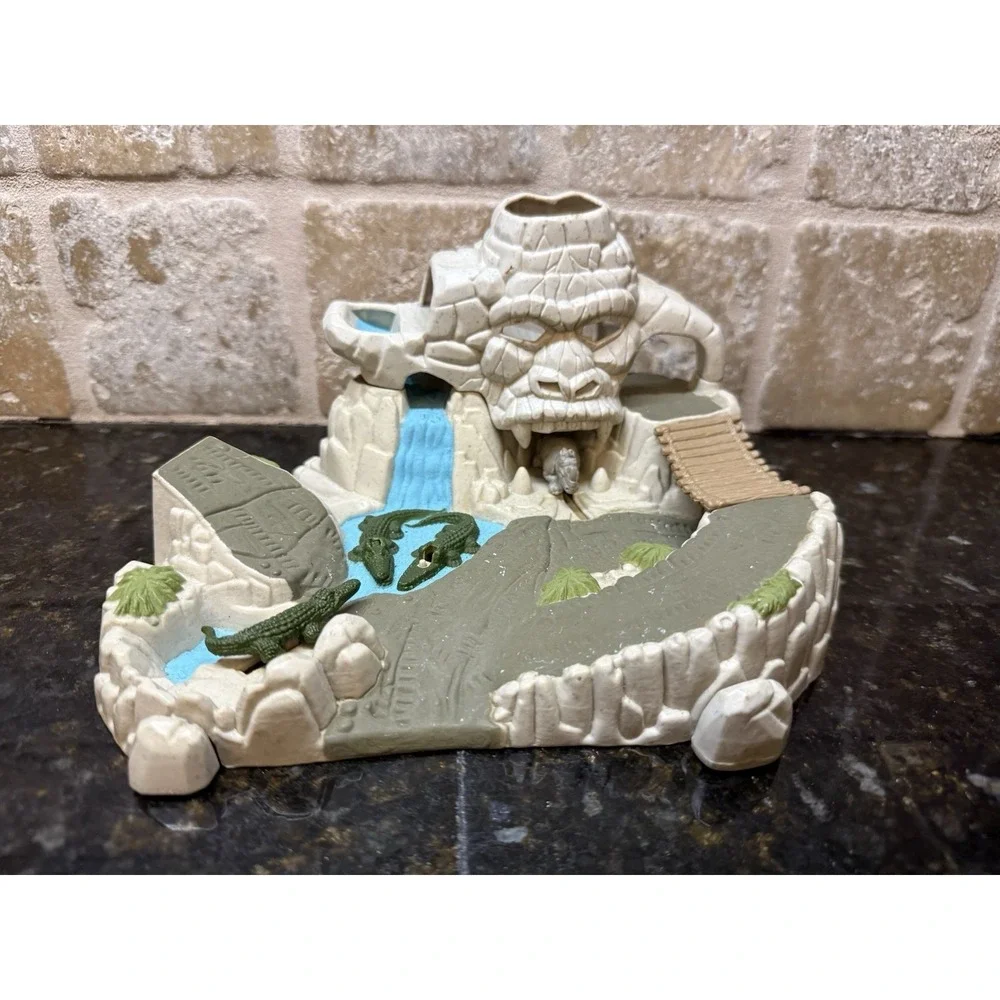 VTG Micro Machines VERY RARE Hiways & Byways Gorilla Mountain Safari Galoob 1998